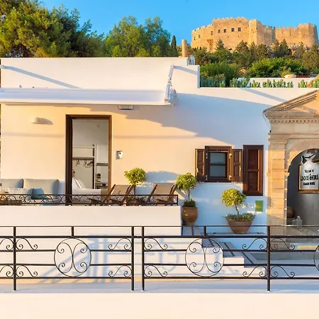Shore Summer House *