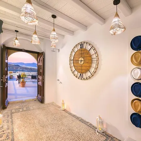 Shore Summer House With Jacuzzi And Sea View !!!