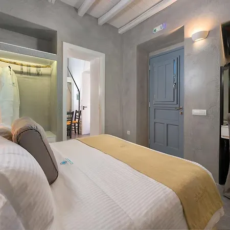 Shore Summer House With Jacuzzi And Sea View !!!