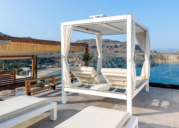 Shore Summer House With Jacuzzi And Sea View !!! * リンドス