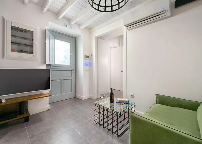 Shore Summer House With Jacuzzi And Sea View !!! ヴィラ